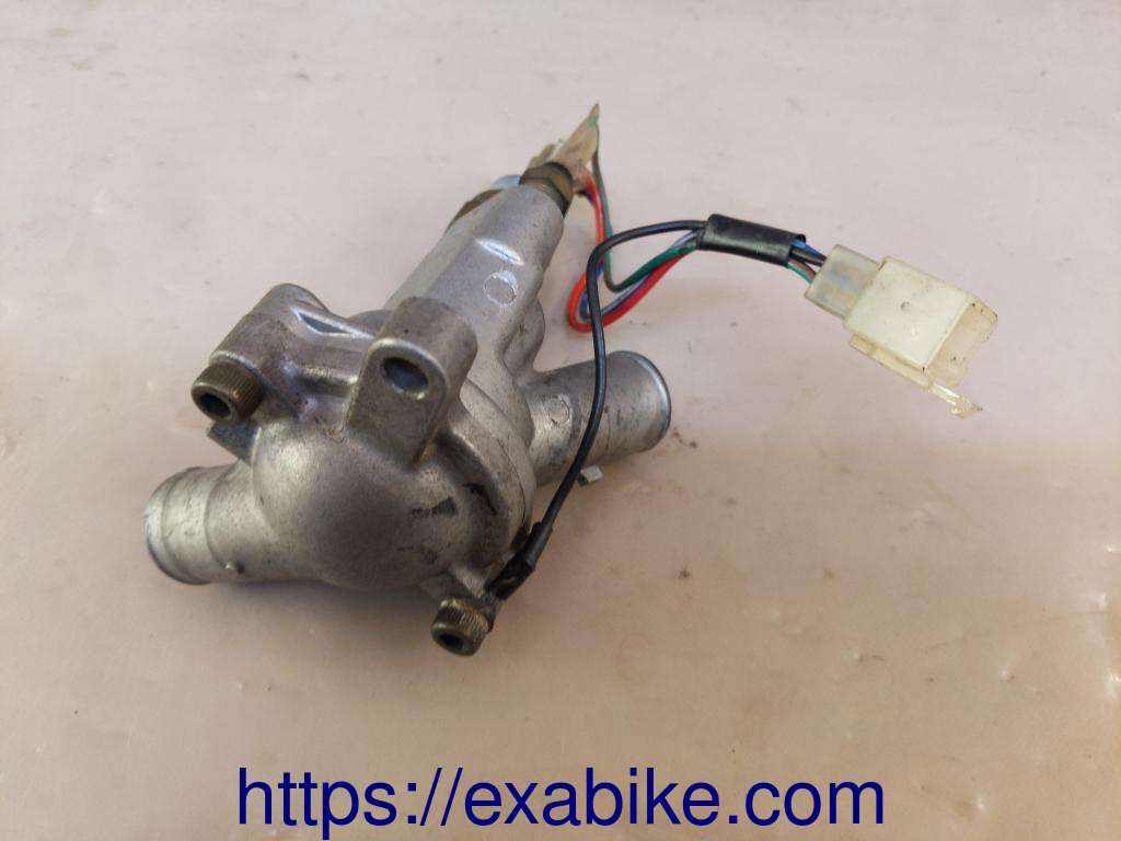 thermostat case Yamaha FZR 400 - photo 2
