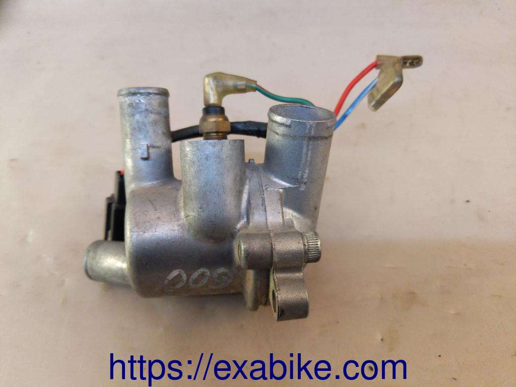 thermostat case Yamaha 600 FZR - photo 2