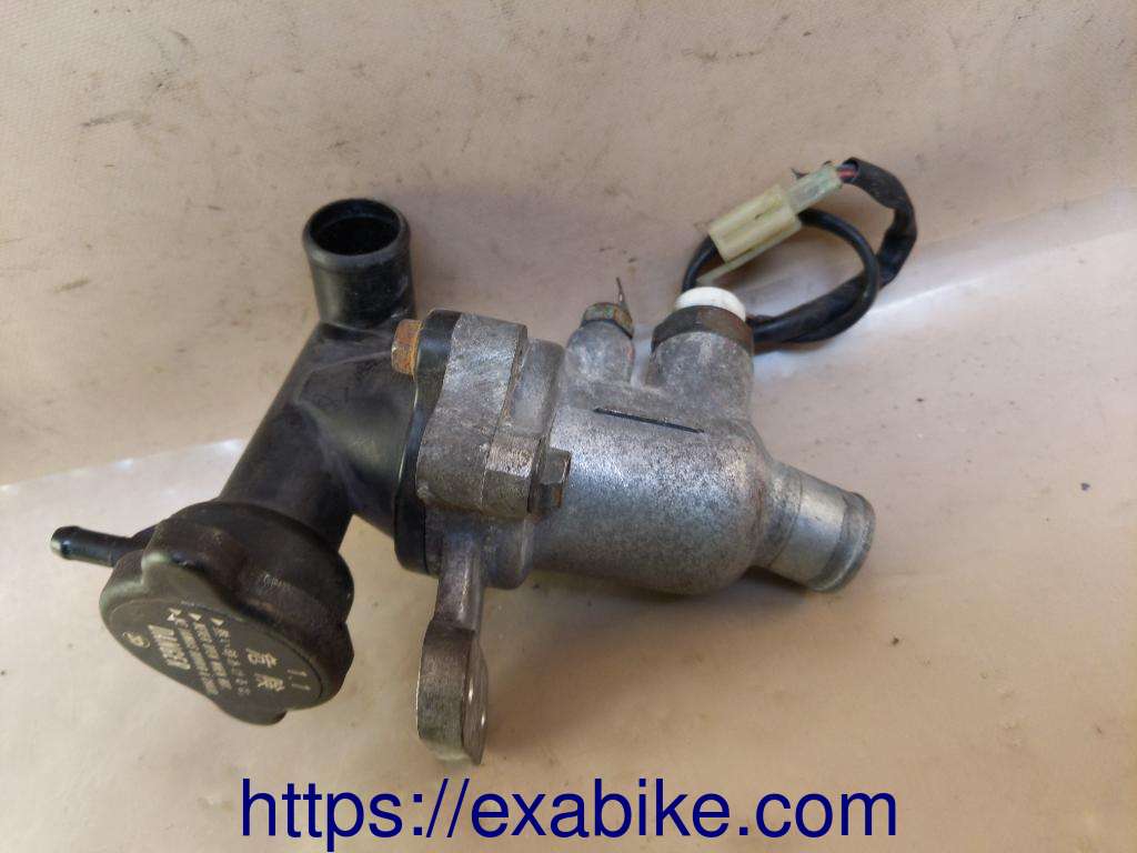 thermostat case Suzuki RF 600 - photo 2