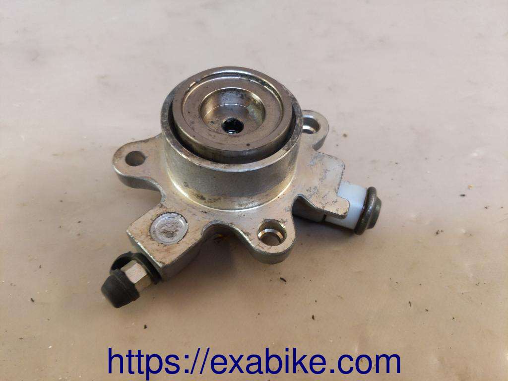 clutch slave cylinder Yamaha FJR 1300 - photo 2