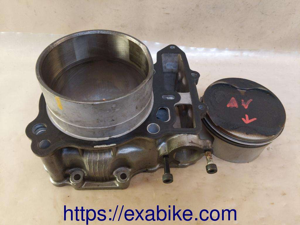 cylinder, front Suzuki SV 1000 - photo 2