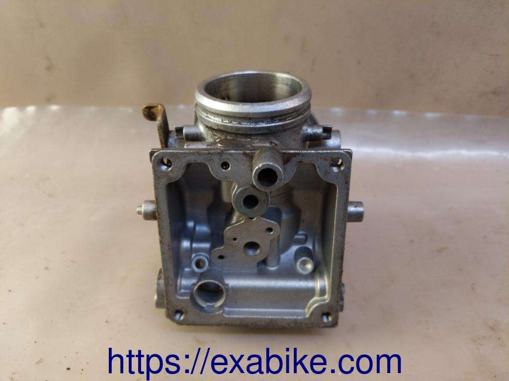 carburetor body, N1 Yamaha YZF 750 - photo 3