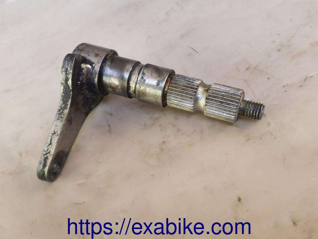 brake pedal axle Kawasaki KZ650 - photo 1