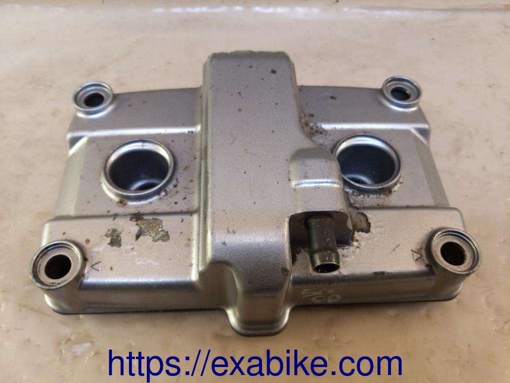 cylinder head cover Honda CB 500 - photo 1