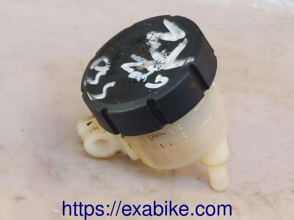 bocal de liquide de frein arrière Kawasaki GPZ 550 - photo 1