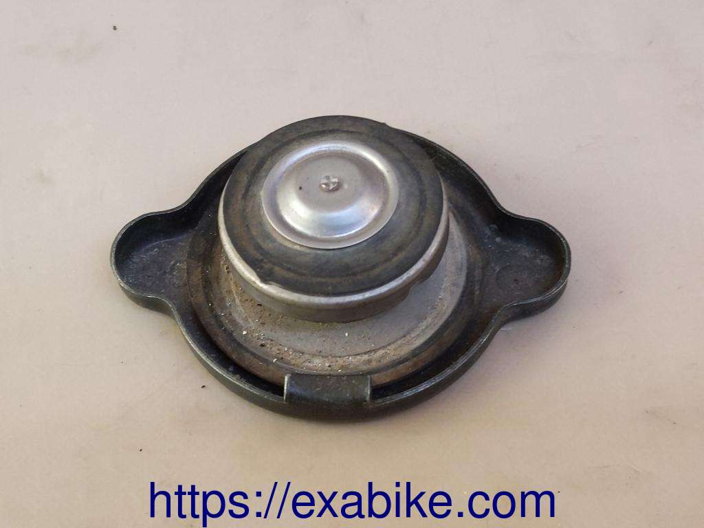 radiator cap Yamaha RDLC 350 - photo 2