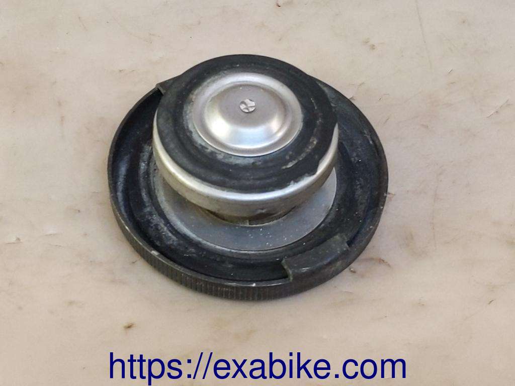 radiator cap Yamaha YZ 80 - photo 2