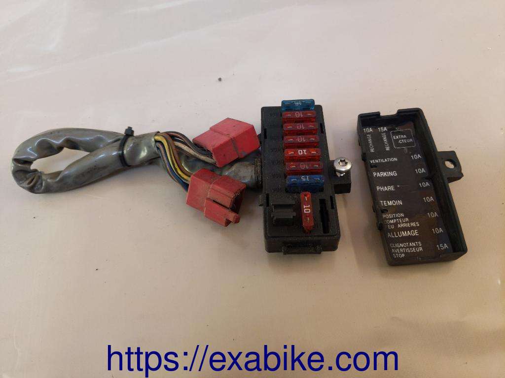 fuse box Honda VFR 750 - photo 1