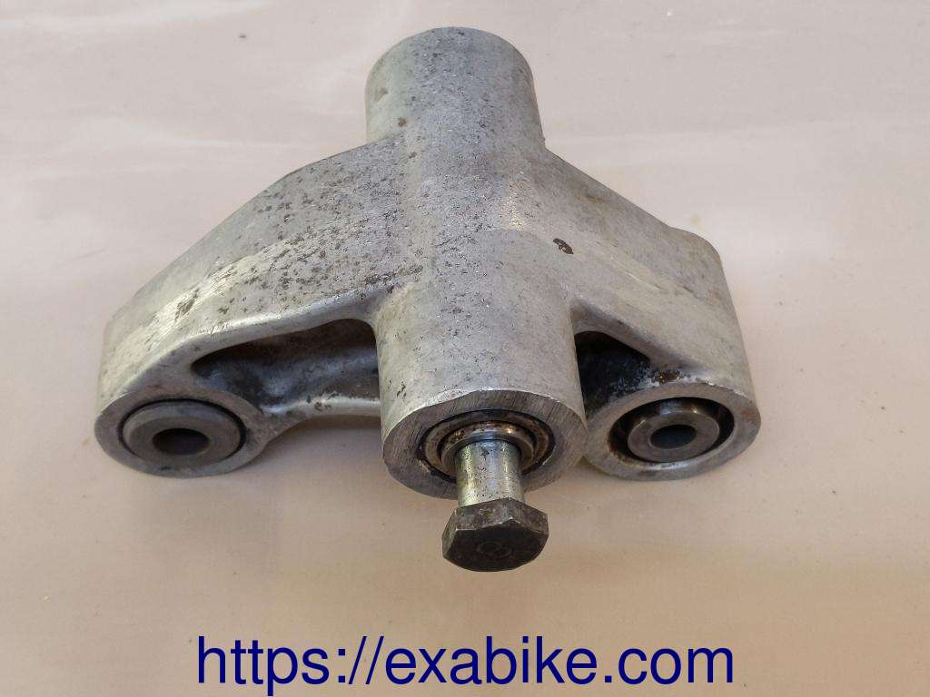 swingarm connecting Yamaha FZR 1000 - photo 1