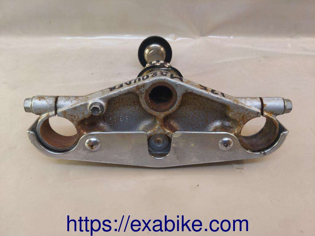 fork bracket, lower Suzuki Marauder 125 - photo 2