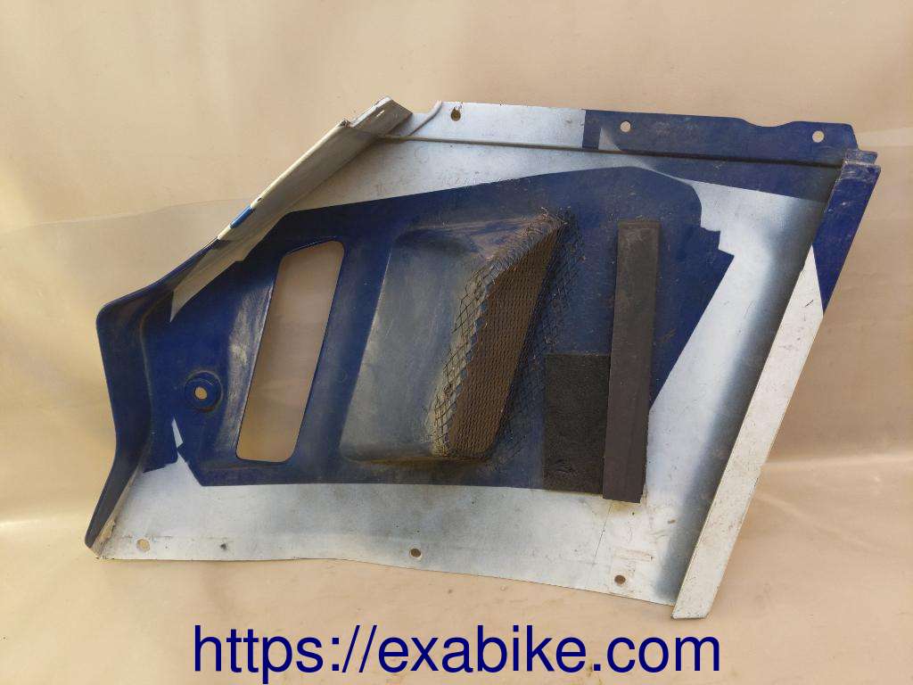 side fairing, middle left Suzuki GSXR 1100 - photo 3