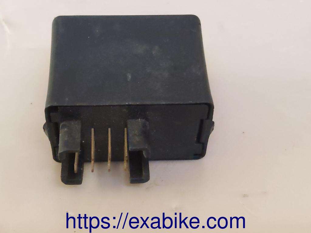 relais des clignotants Suzuki VL Intruder 1500 - photo 1