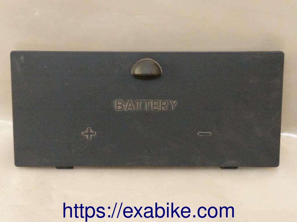 cache batterie Daelim 125 S2 - photo 1