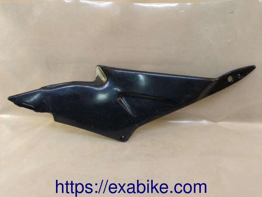 cache latéral droit Aprilia RSV 1000 - photo 1
