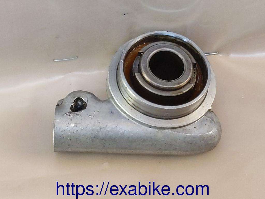 speedometer gear Honda CB750F - photo 2