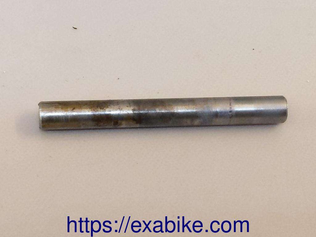gearshift fork spindle Suzuki TM 125 - photo 1