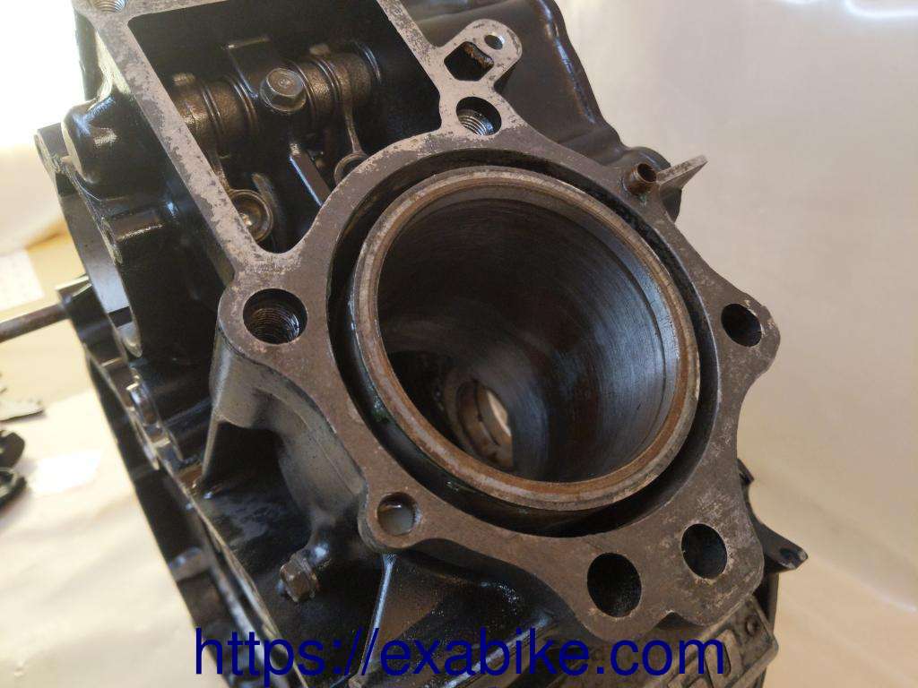 crankcase Honda GL 650 Silverwing - photo 4