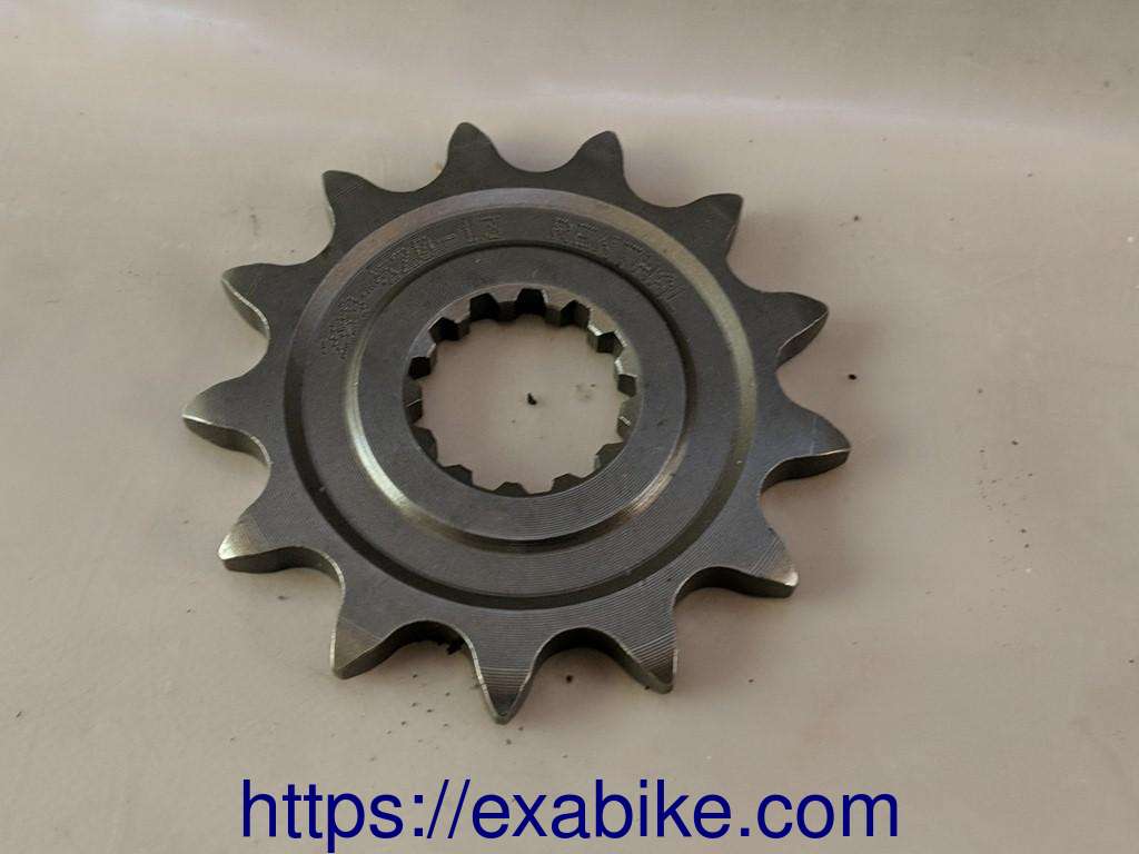 pignon de sortie de boite Yamaha TZR 250 - photo 1
