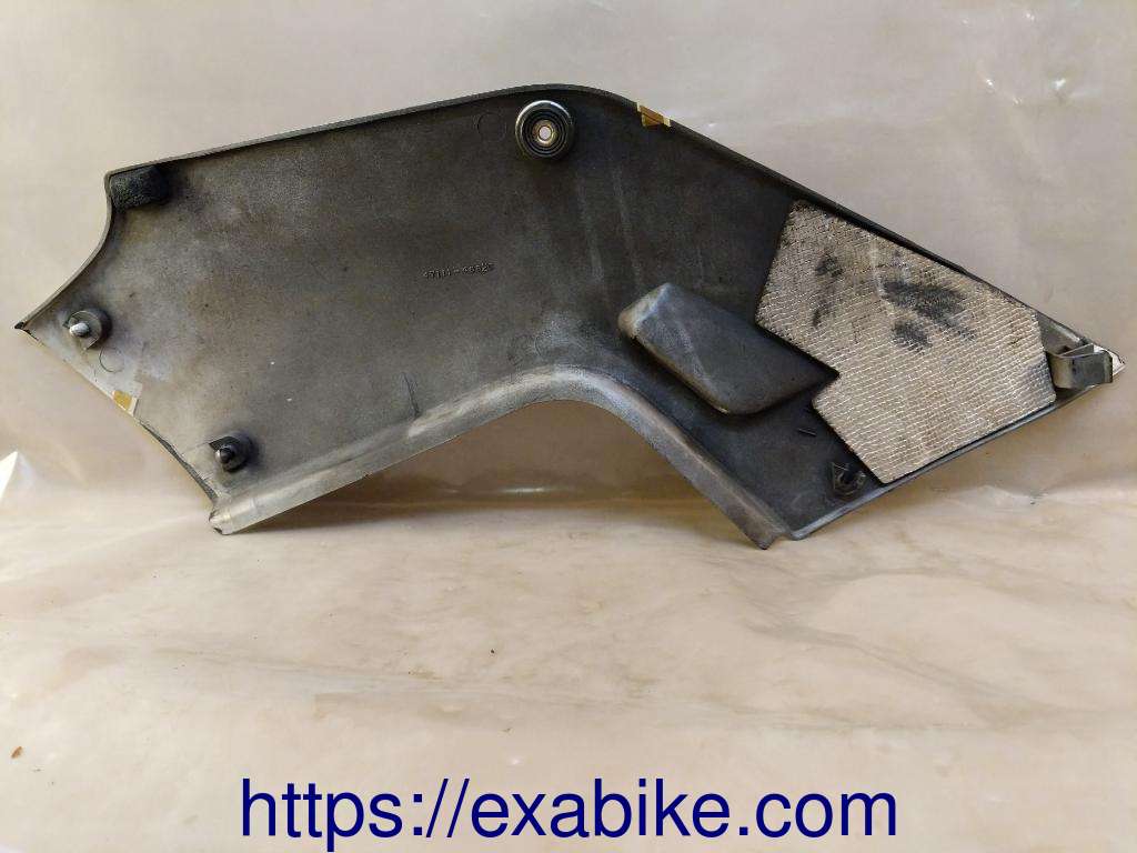cache latéral droit Suzuki GSXF 1100 - photo 2