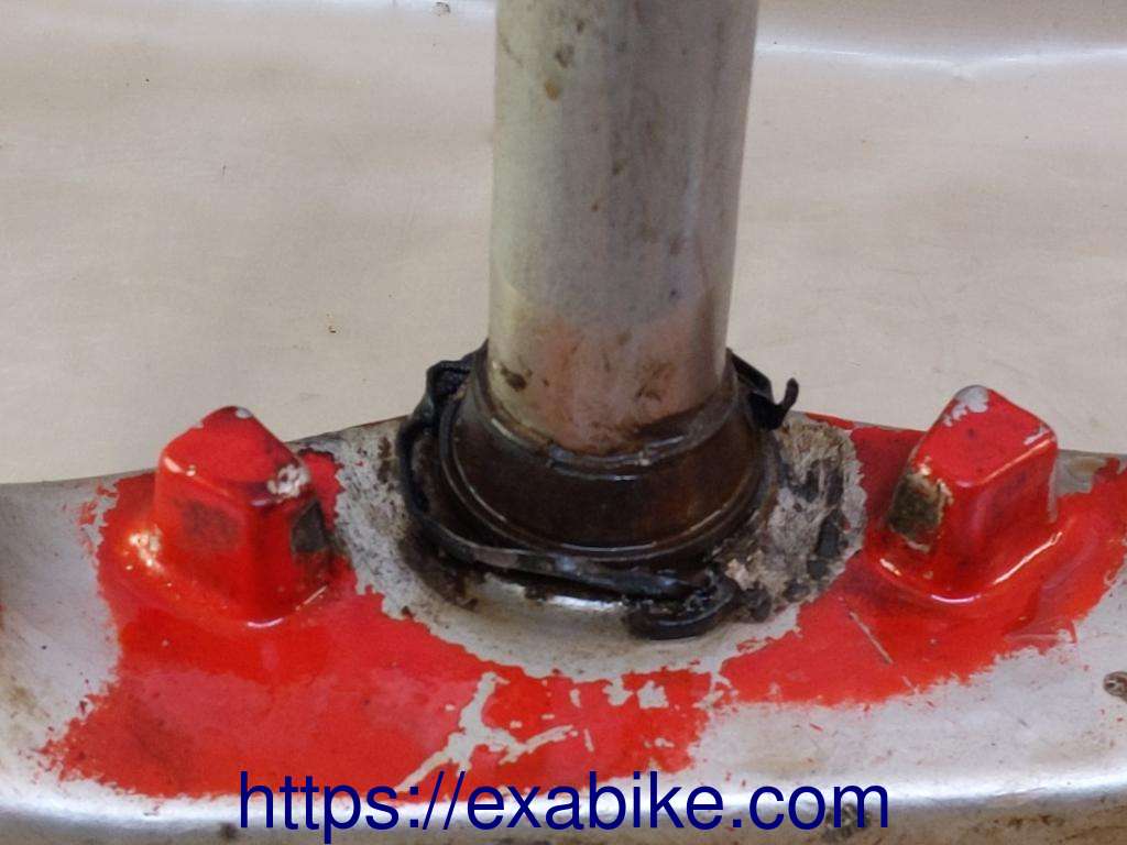 fork bracket, lower Honda CR 125 - photo 2