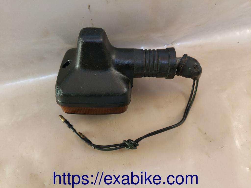 clignotant avant droit Yamaha modele a identifier - photo 2