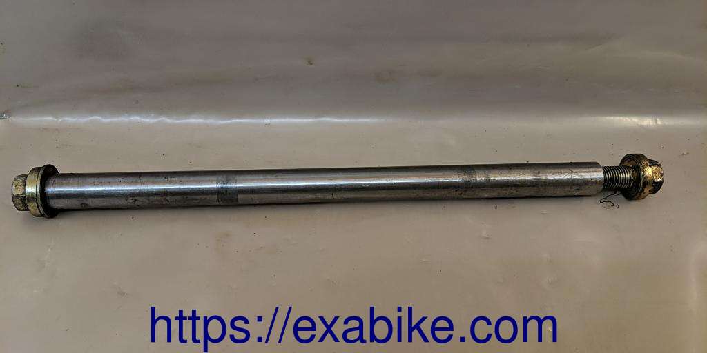rear wheel axle Triumph Trophy 1200 - photo 1