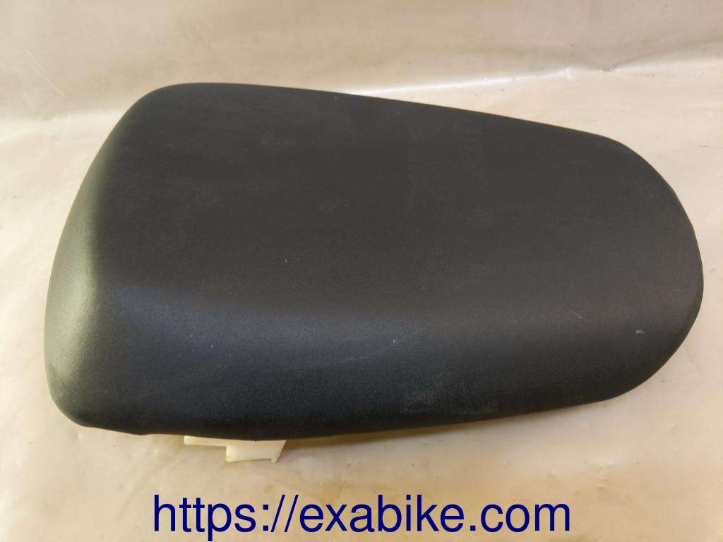 seat, rear Honda CBR 900 - photo 2