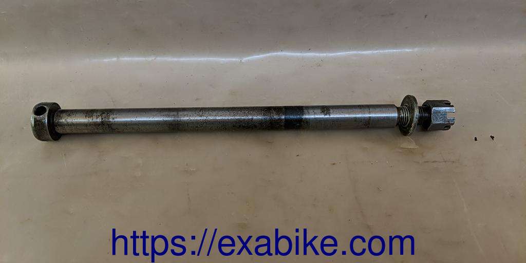 wheel axle, front Suzuki GS 750 - photo 1