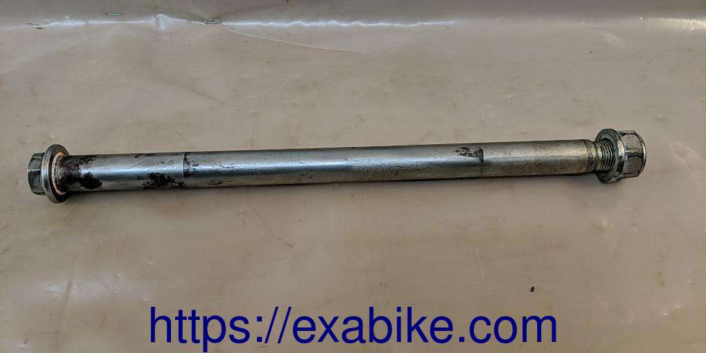 swingarm axle Honda VFR 800 - photo 1