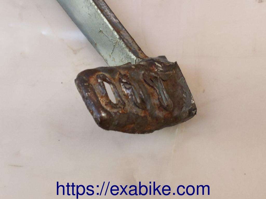 brake pedal Kawasaki GPZ 500 - photo 2
