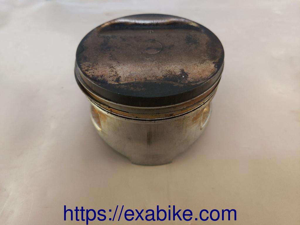 piston Kawasaki GPZ 500 - photo 1