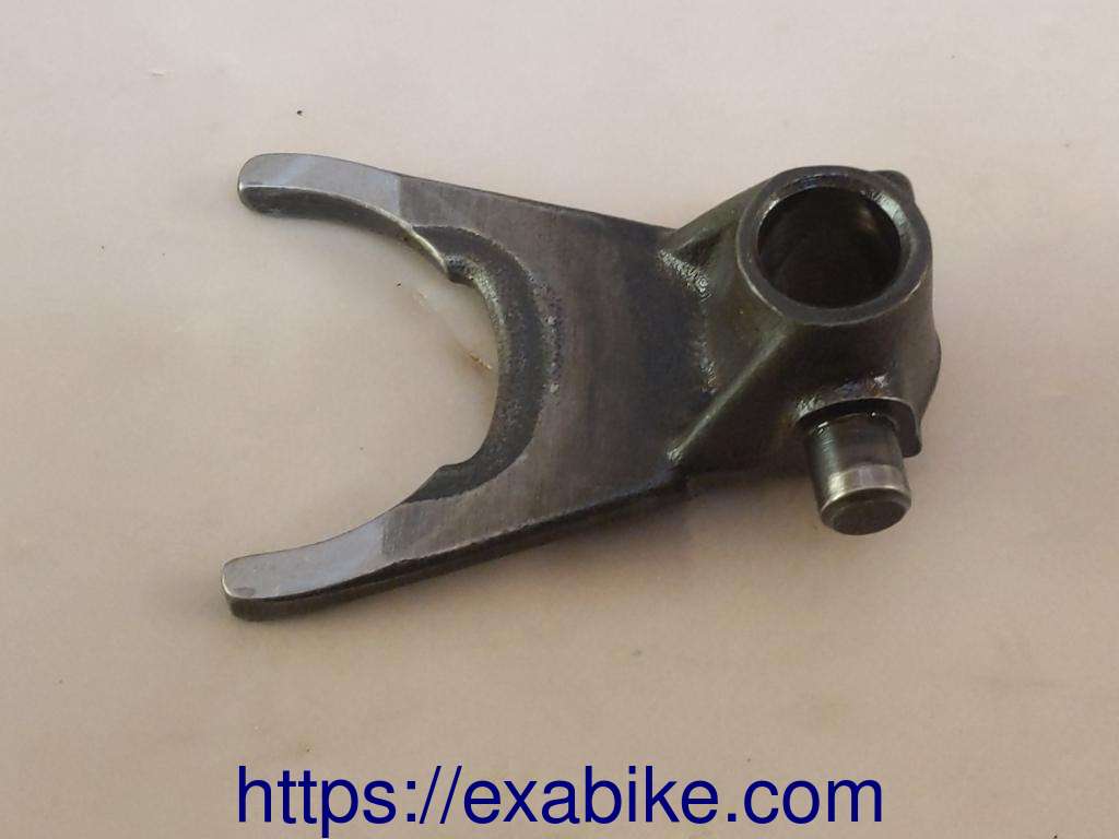 gearshift fork Kawasaki GPZ 500 - photo 1