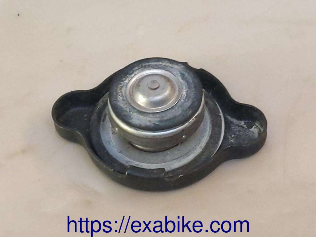 radiator cap Honda GL 1000 - photo 2