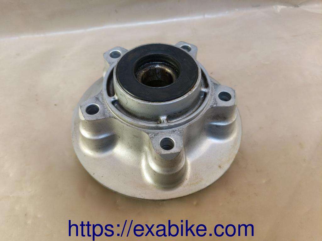 final driven flange Suzuki VZ 800 Marauder - photo 1