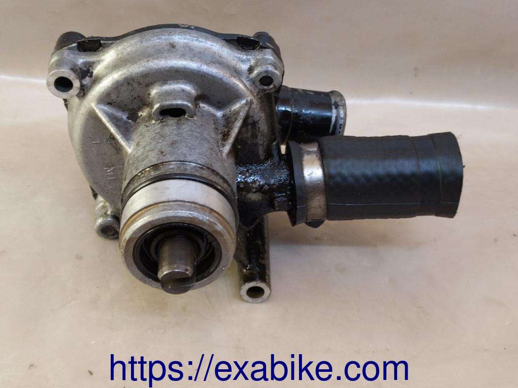 water pump Honda VFR 750 - photo 2