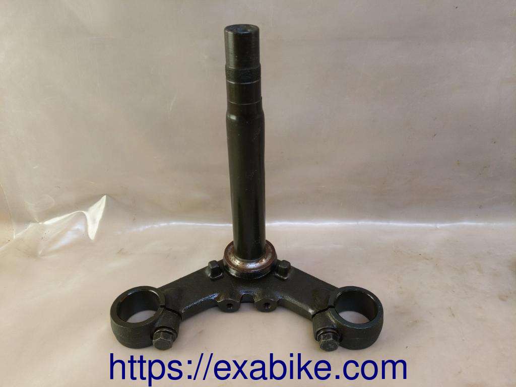 fork bracket, lower Yamaha XS 400 - photo 1