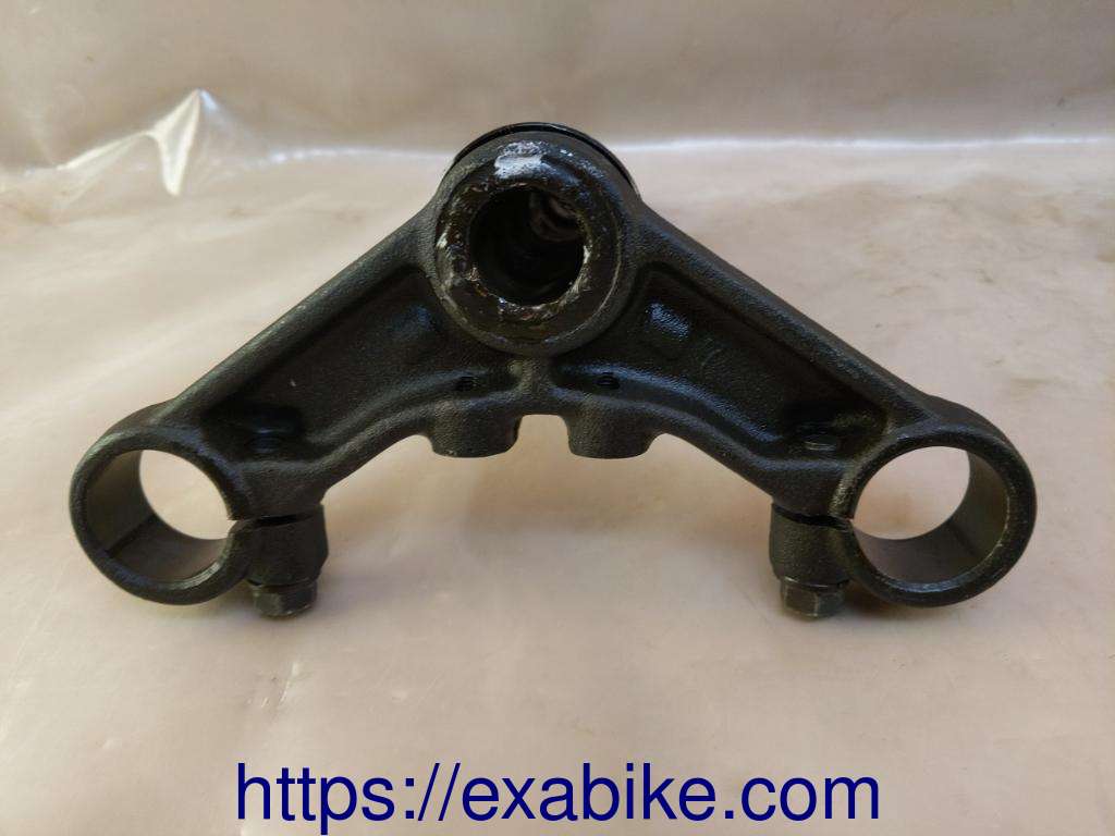 fork bracket, lower Yamaha XS 400 - photo 2