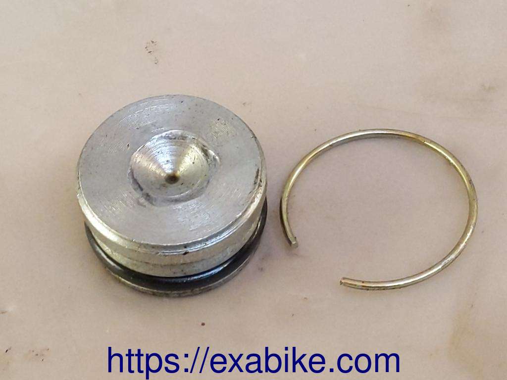 front fork tube cap Yamaha XS 400 - photo 1