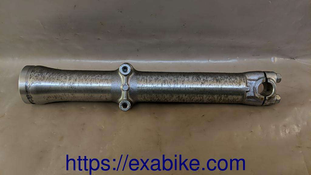 lower fork case, left Yamaha XS 400 - photo 2