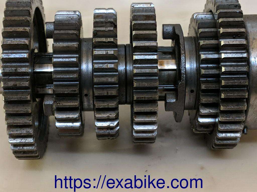 gearbox secondary shaft Yamaha FZR 400 - photo 2