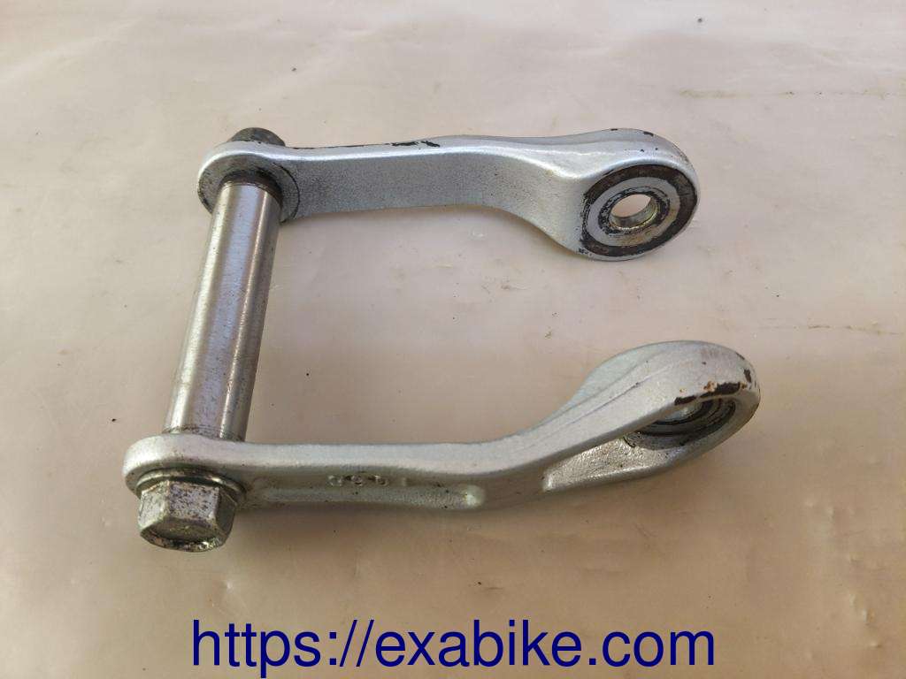 swingarm connecting joints Kawasaki KR1 250 - photo 1