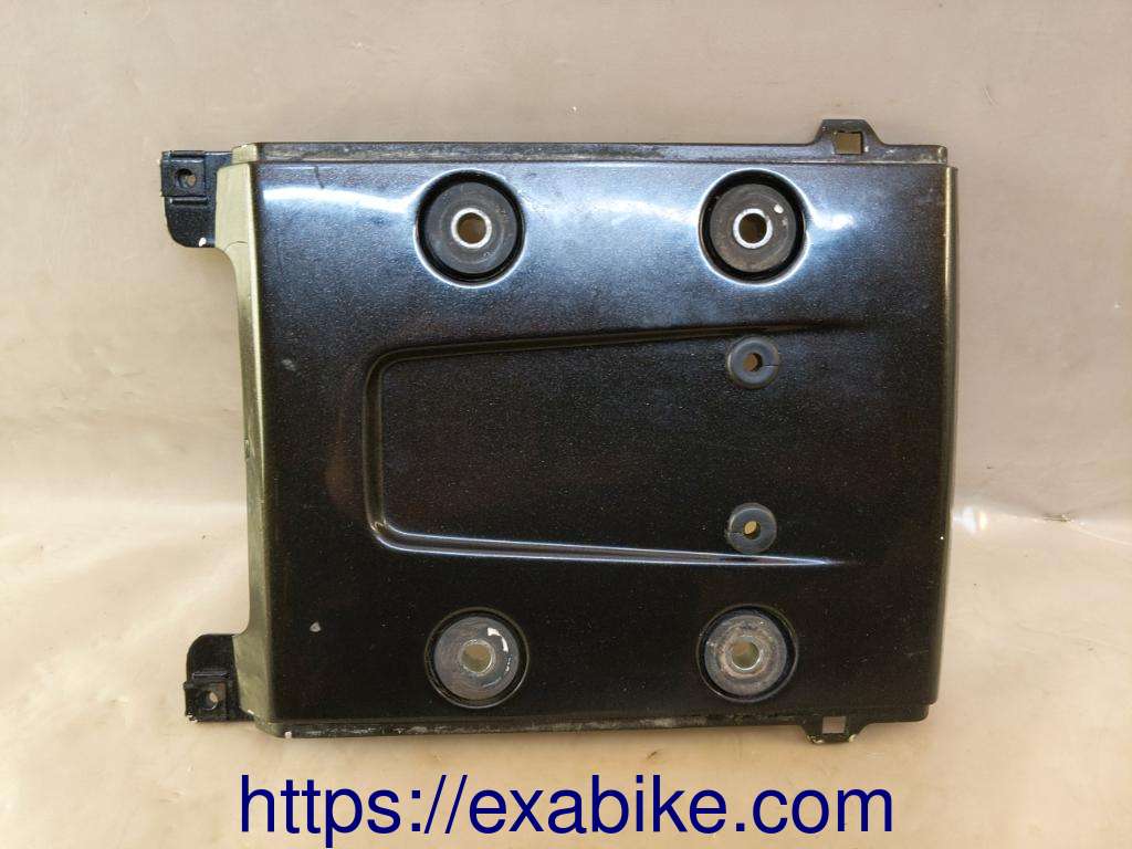cowl, rear Suzuki DR 800 - photo 1