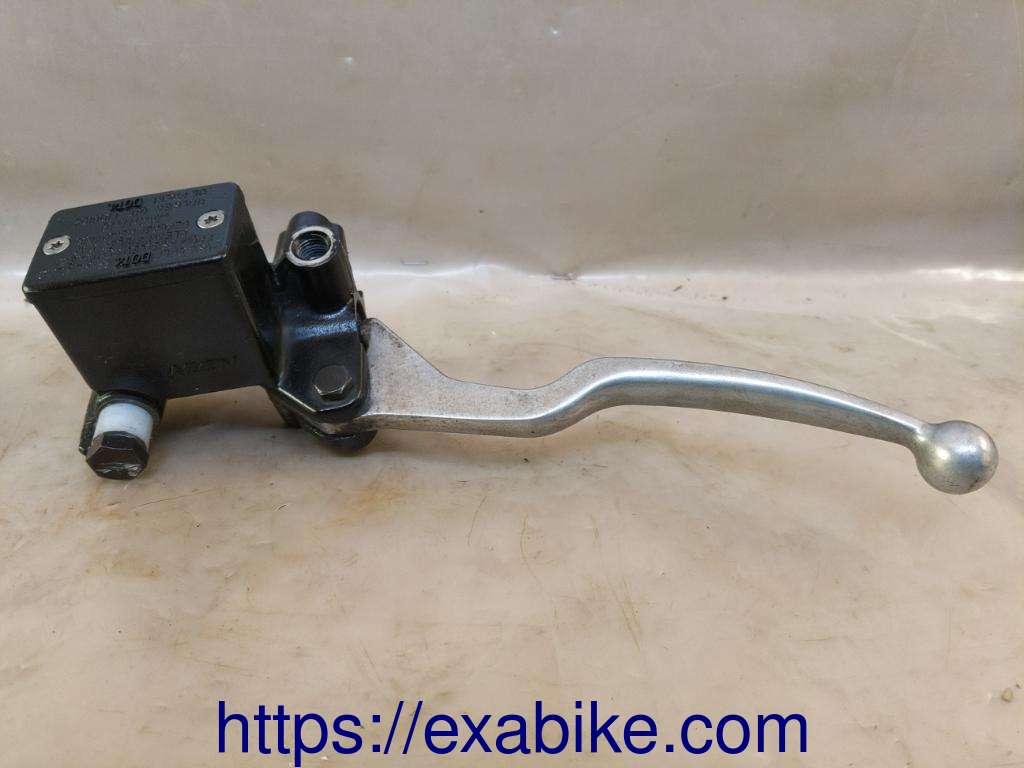 rear master cylinder Suzuki 125 Burgman - photo 2