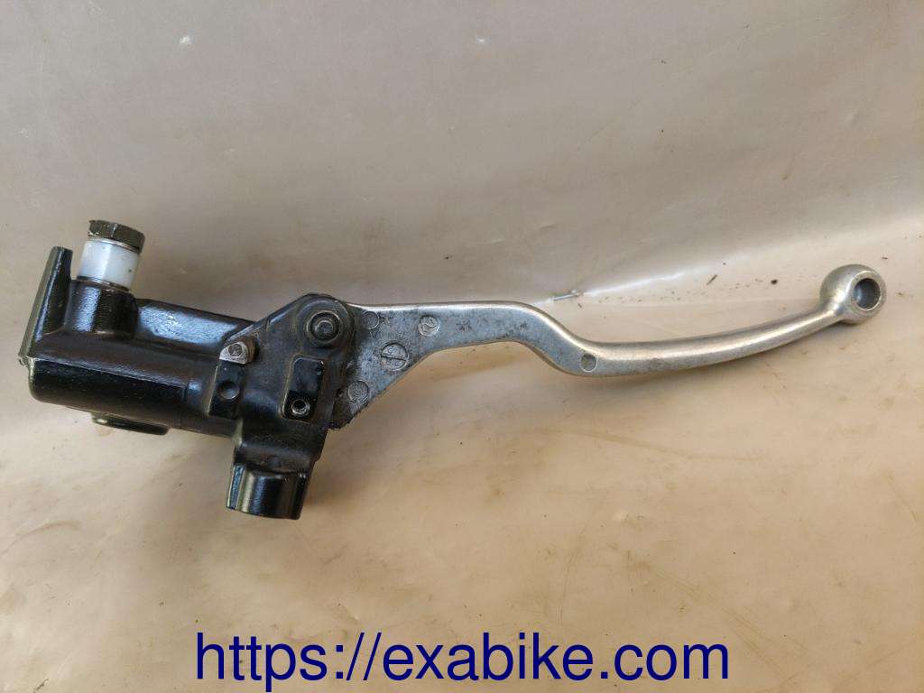 rear master cylinder Suzuki 125 Burgman - photo 3