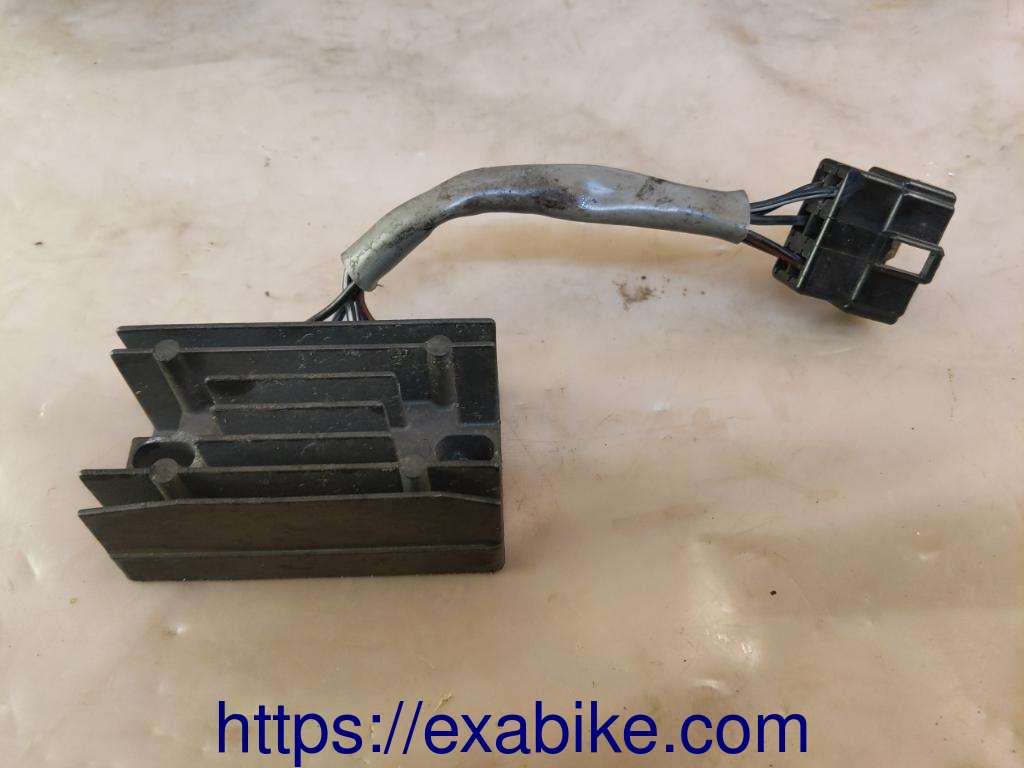 voltage regulator Suzuki 125 Burgman - photo 1