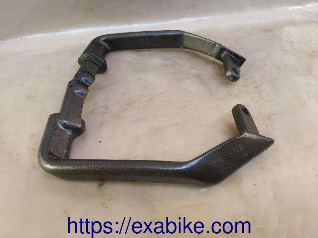 rear handle grab Honda VF750F - photo 2