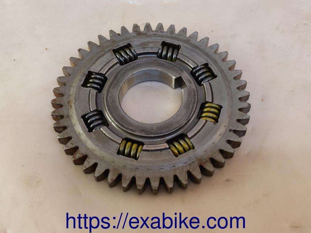 pignon Yamaha XTZ 660 - photo 1