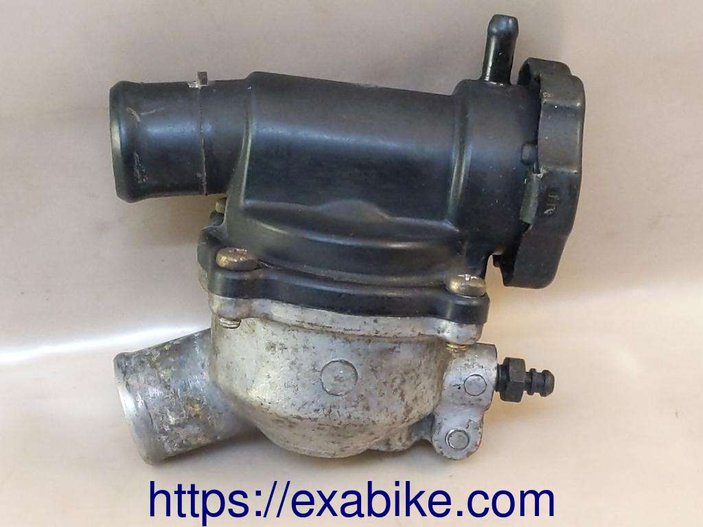thermostat case Kawasaki ZZR 600 - photo 1