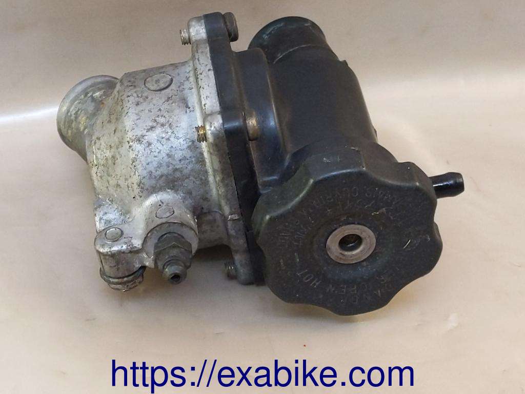 thermostat case Kawasaki ZZR 600 - photo 2