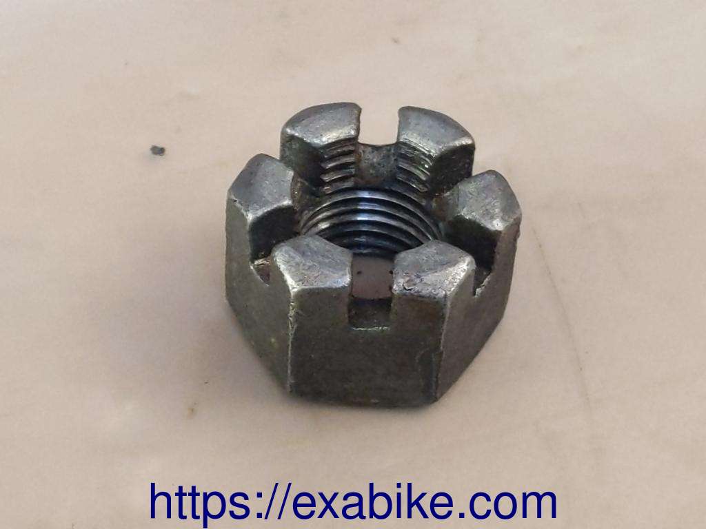 rear wheel axle nut Suzuki GN 125 - photo 1